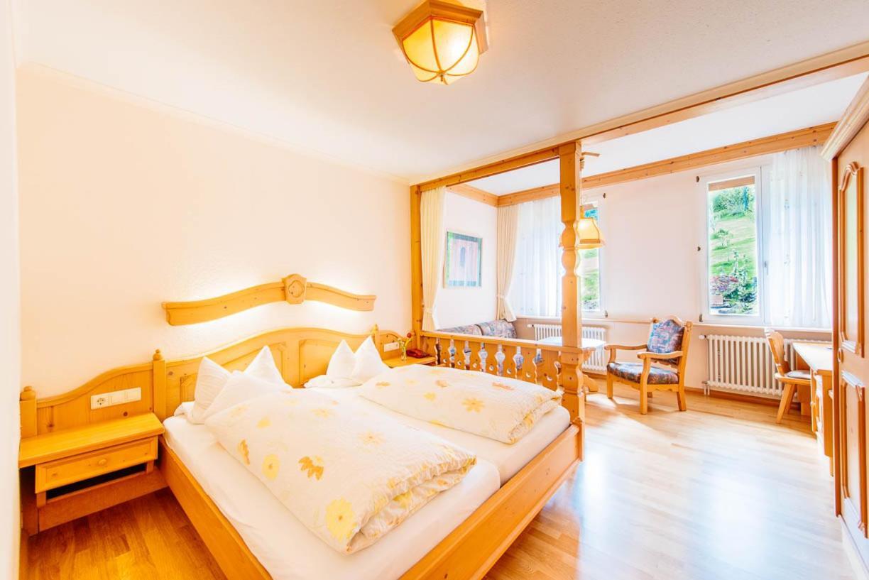 Waldhotel Fehrenbach Хинтерцартен Экстерьер фото