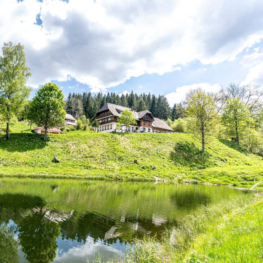Waldhotel Fehrenbach Хинтерцартен Экстерьер фото